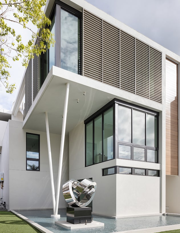 experience the art of custom homebuilding min